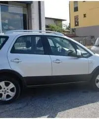 FIAT Sedici 1.9 MJT 4x4 Emotion