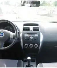 FIAT Sedici 1.9 MJT 4x4 Emotion