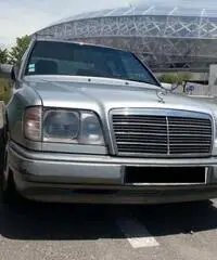 MERCEDES E200 Diesel Mod 1995 ottime condizioni.