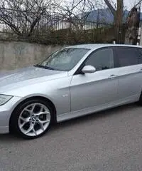 Bmw 320 turing affarone