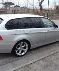 Bmw 320 turing affarone