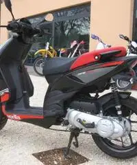 Aprilia SR50 Motard 2T 2013 - Terni Aprilia SR50 Motard 2T 2013 - Terni