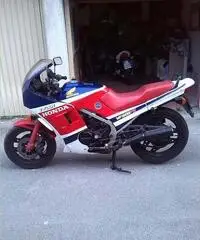 HONDA VF 500 FII 1985 KM 26000 - Latina HONDA VF 500 FII 1985 KM 26000 - Latina