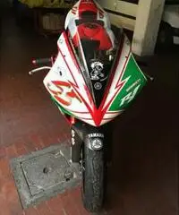 Yamaha r1 fine 2006 - Roma