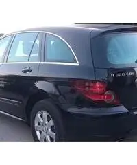 Mercedes clase R320 6 POSTI Mercedes clase R320 6 POSTI