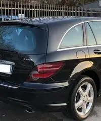 Mercedes R 320 CDI 4 MATIC 7 POSTI Mercedes R 320 CDI 4 MATIC 7 POSTI