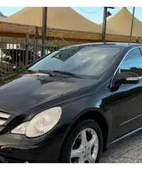 Mercedes R 320 CDI 4 MATIC 7 POSTI PREMIUM SPORT Mercedes R 320 CDI 4 MATIC 7 POSTI PREMIUM SPORT
