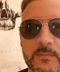 RAGAZZO SERIO CERCA RELAZIONE SERIA RAGAZZO SERIO CERCA RELAZIONE SERIA