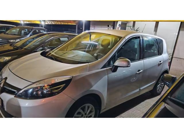 Renault Scenic XMod EXPRESSION 1.5 dCi 110CV KM 10
