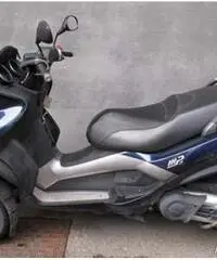 PIAGGIO MP3 - Arezzo PIAGGIO MP3 - Arezzo