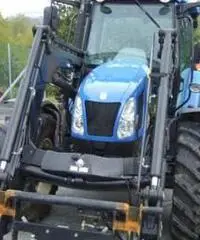 New Holland Modello T5060 - Liguria New Holland Modello T5060 - Liguria