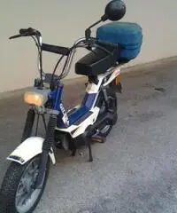 Scooter d'epoca. - Napoli