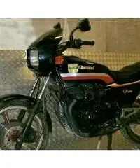 Kawasaki GPZ 550 - 1983