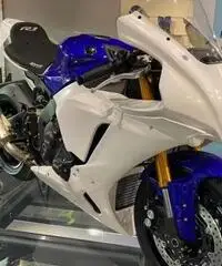 YAMAHA YZF R1 R1 GYTR