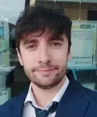 Tassista e driver e accompagnatore Tassista e driver e accompagnatore