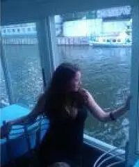 Alla ricerca di un uomo per creare una famiglia Alla ricerca di un uomo per creare una famiglia