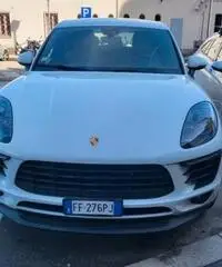 PORSCHE Macan - 2016