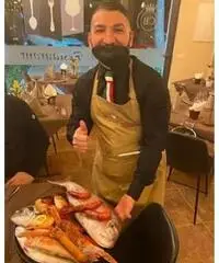 Cameriere banconista preparazione cocktail aperiti Cameriere banconista preparazione cocktail aperiti