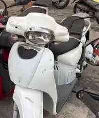 Aprilia scarabeo led 100 4 tempi Aprilia scarabeo led 100 4 tempi