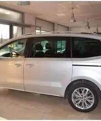 VOLKSWAGEN Sharan 2.0 TDI Highline 7 POSTI - TETTO - NAVI - Brescia VOLKSWAGEN Sharan 2.0 TDI Highline 7 POSTI - TETTO - NAVI - Brescia