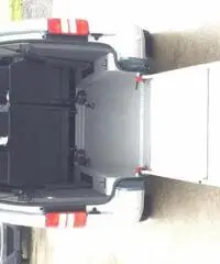 Volswagen Caddy/ touran Maxi TRASPORTO DISABILI - Catania Volswagen Caddy/ touran Maxi TRASPORTO DISABILI - Catania