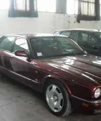 JAGUAR XJR SUPERCHARGED DA VETRINA - Firenze JAGUAR XJR SUPERCHARGED DA VETRINA - Firenze