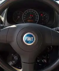 Fiat Sedici 1.9 mjt 4x4 con garanzia - Cuneo Fiat Sedici 1.9 mjt 4x4 con garanzia - Cuneo