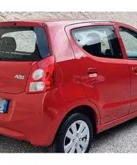 Suzuki Alto 1.0 69cv GLX 5 porte Suzuki Alto 1.0 69cv GLX 5 porte