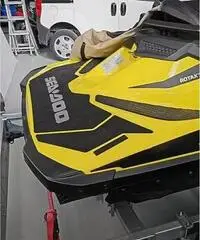 Vendo moto d'acqua Vendo moto d'acqua