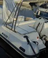 Master 730 + Evinrude E - Tec 200 Master 730 + Evinrude E - Tec 200