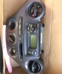 Yaris plancia centrale