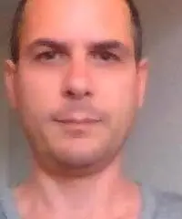 Commesso, ass.clienti, consulente, italiano serio Commesso, ass.clienti, consulente, italiano serio