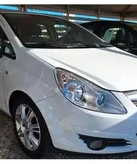Opel corsa 1.4 16v 100cv automatica Opel corsa 1.4 16v 100cv automatica