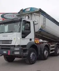 IVECO TRAKKER 440 E 44