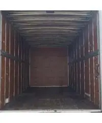 Daily con furgonatura lunga 5 metri . Capi appesi