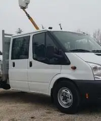 Transit 4X4 doppia cabina - KM 23.000 - anno 2013 Transit 4X4 doppia cabina - KM 23.000 - anno 2013
