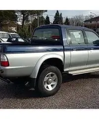 Mitsubishi l200 Mitsubishi l200