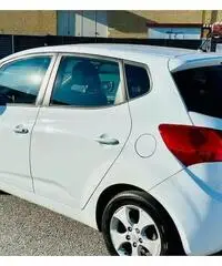 Vendesi Kia Venga 1.4 Benz/Gpl