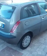 LANCIA Ypsilon 1.3 Multijet 70 CV LANCIA Ypsilon 1.3 Multijet 70 CV