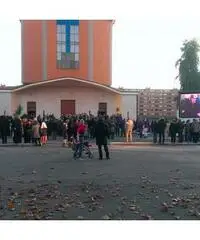 Maxi schermo LED mt4x3 su camion Maxi schermo LED mt4x3 su camion