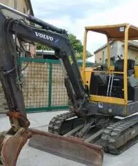 Mini escavatore volvo ec 25 anno 2006 25 quintali Mini escavatore volvo ec 25 anno 2006 25 quintali
