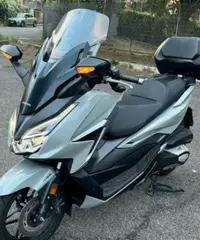 Honda Forza 350 Deluxe