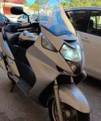 Honda Silver Wing 600 Honda Silver Wing 600