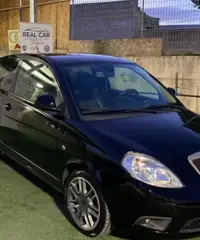 Lancia Ypsilon 1.3 MJT 105 CV MomoDesign 2007 Lancia Ypsilon 1.3 MJT 105 CV MomoDesign 2007