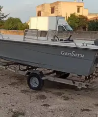 Barca motore carrello Barca motore carrello
