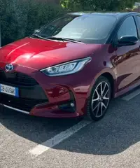 Toyota yaris Hybrido del 2020 full optional