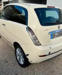 Lancia y neopatentati Lancia y neopatentati