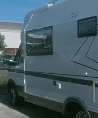 Florence camper monoscocca vetroresina