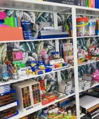 Cedesi attivita' di cartoleria, bigiotteria, artic Cedesi attivita' di cartoleria, bigiotteria, artic
