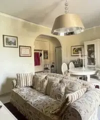 Appartamento 5,5 vani con Garage San Gregorio di C Appartamento 5,5 vani con Garage San Gregorio di C